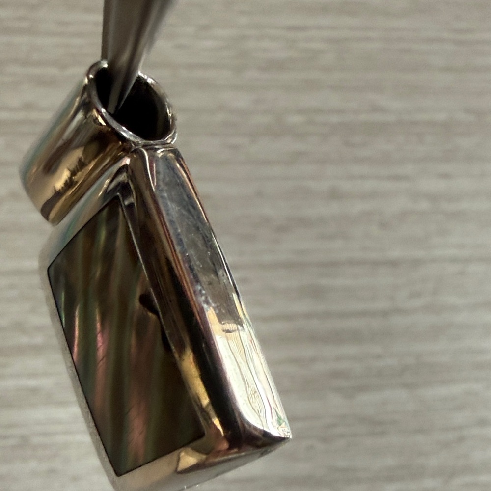 Silver and Mother of Pearl Pendant - Picture 5 of 5